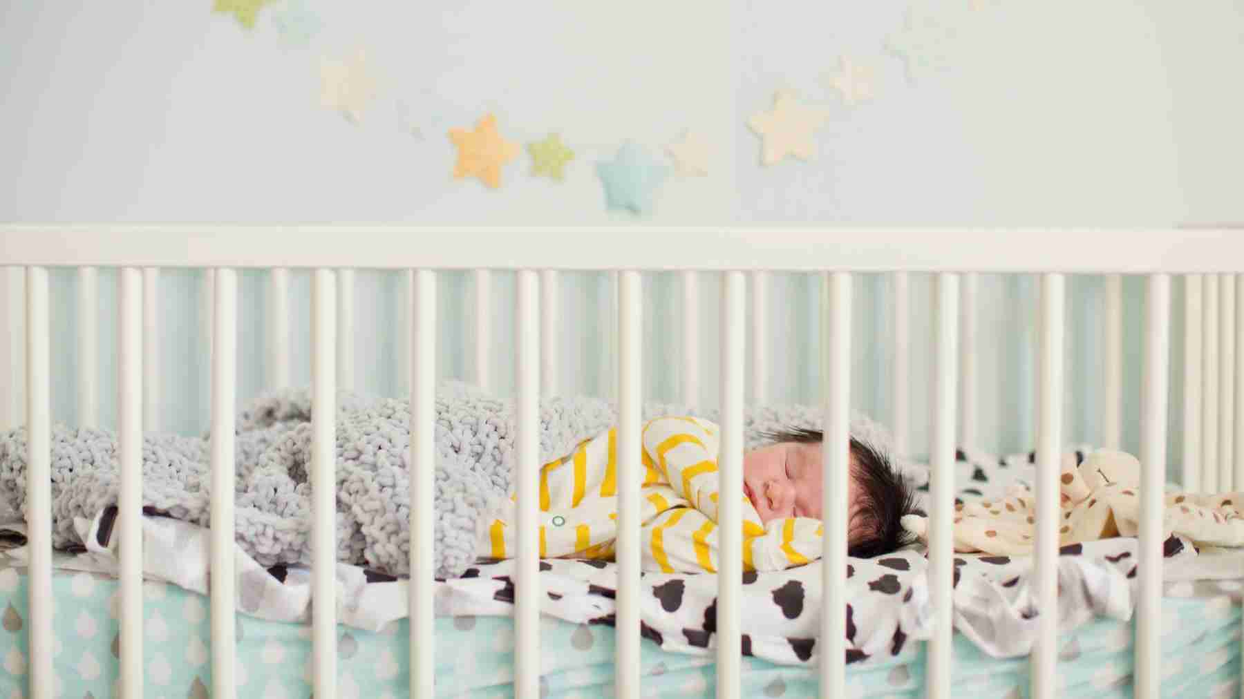 Selecting a crib for your baby