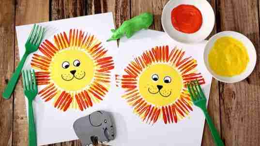 Easy art and craft idea for kids: lion with fork art
